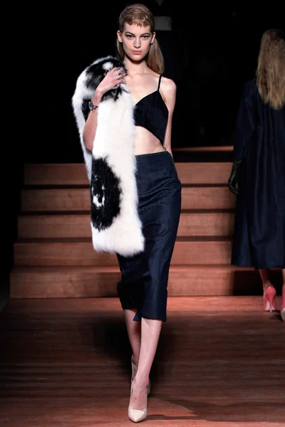 Look 5